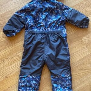 Patagonia 12-18m snowsuit